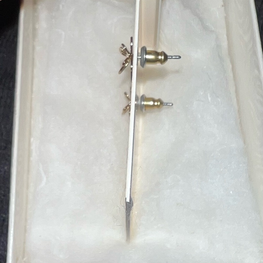 NWT Monet Goldtone Butterfly Earrings - Picture 3 of 3